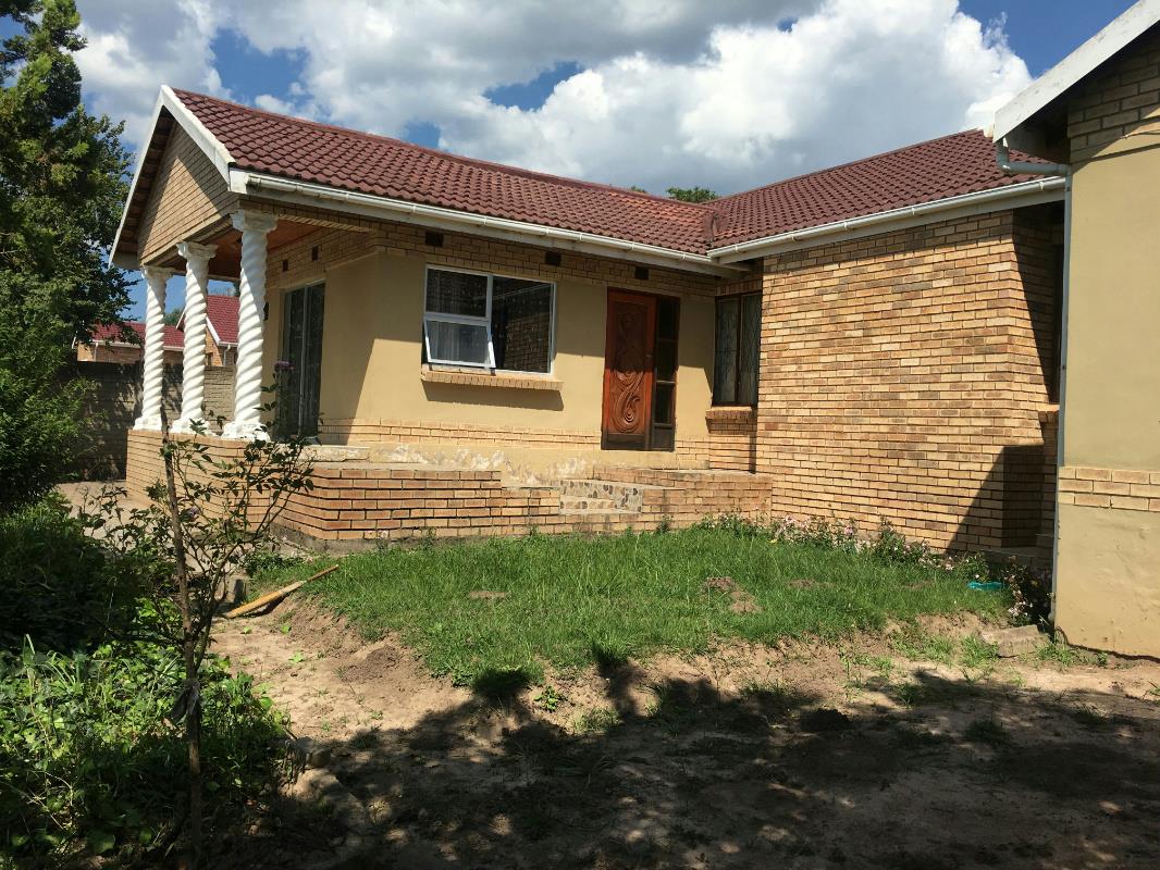 4 Bedroom House For Sale Mthatha 1KK1310413 Pam Golding Properties