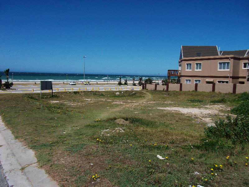 743 m&sup2; vacant land for sale in Jeffreys Bay
