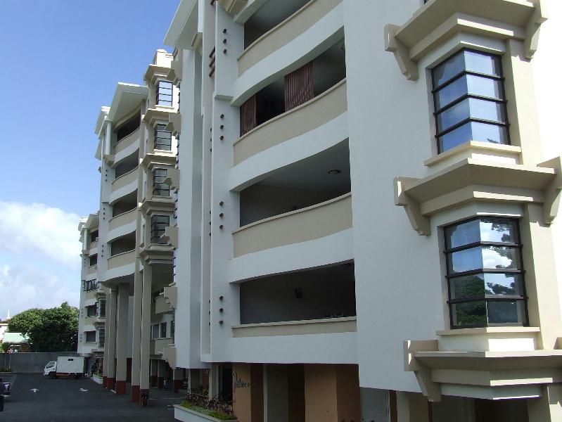3 bedroom multi-storey apartment to rent in Beau Bassin (Mauritius)