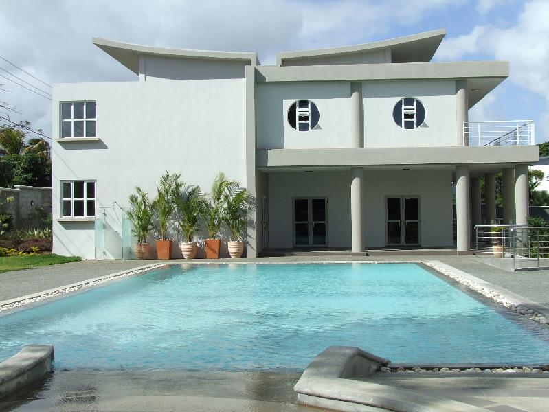3 Bedroom Multistorey Apartment To Rent Beau Bassin (Mauritius