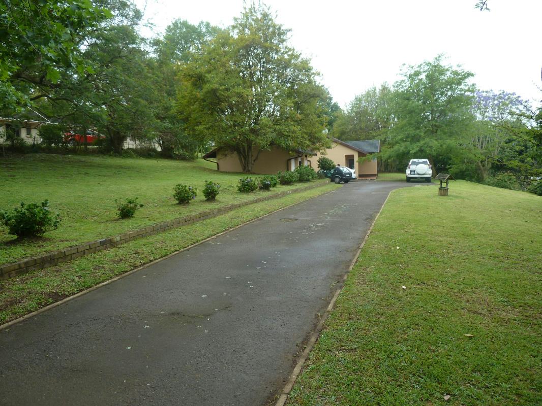 3 Bedroom House For Sale Waterfall (Upper Highway) 1KF1200623 Pam