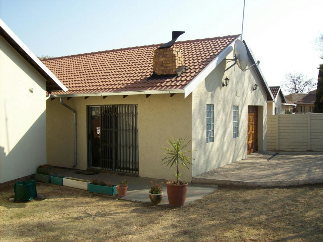 4 Bedroom House For Sale Crystal Park EN1579417 Pam Golding Properties