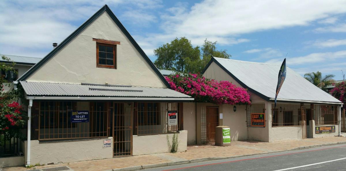 150 m&sup2; commercial retail property for sale in Knysna Central