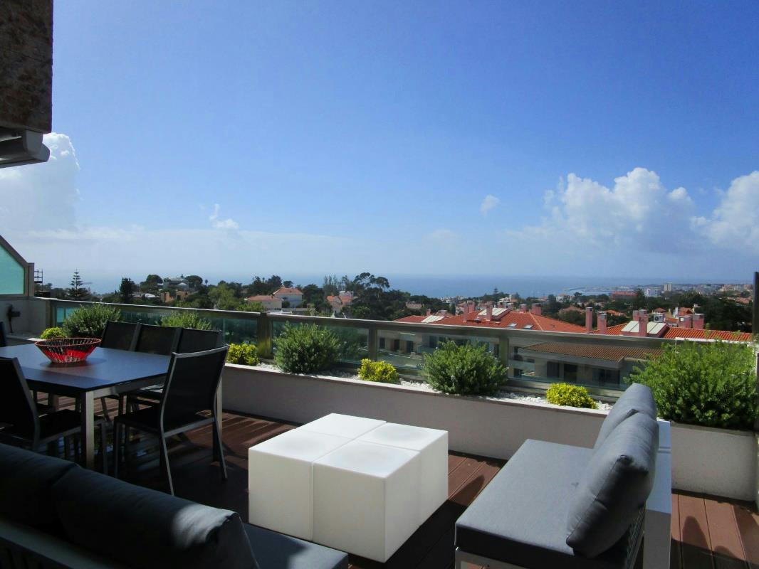 3 bedroom apartment for sale in Estoril (Portugal)