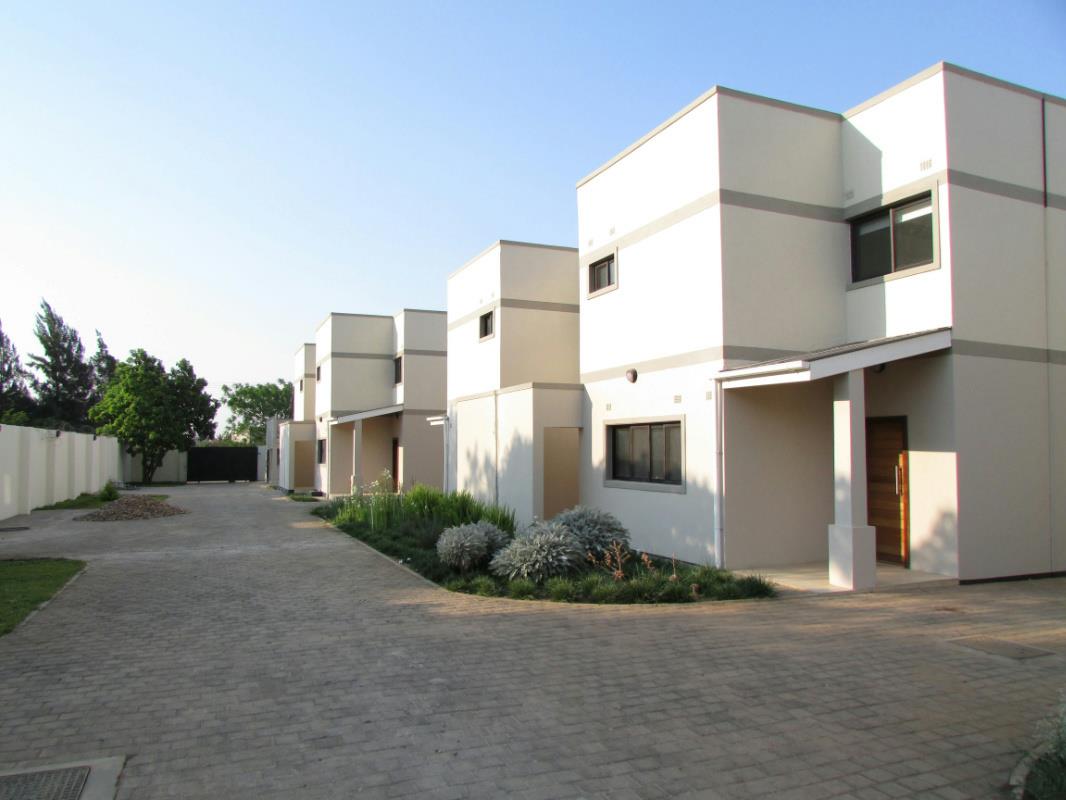 3 bedroom security complex home to rent in Kabulonga (Zambia)