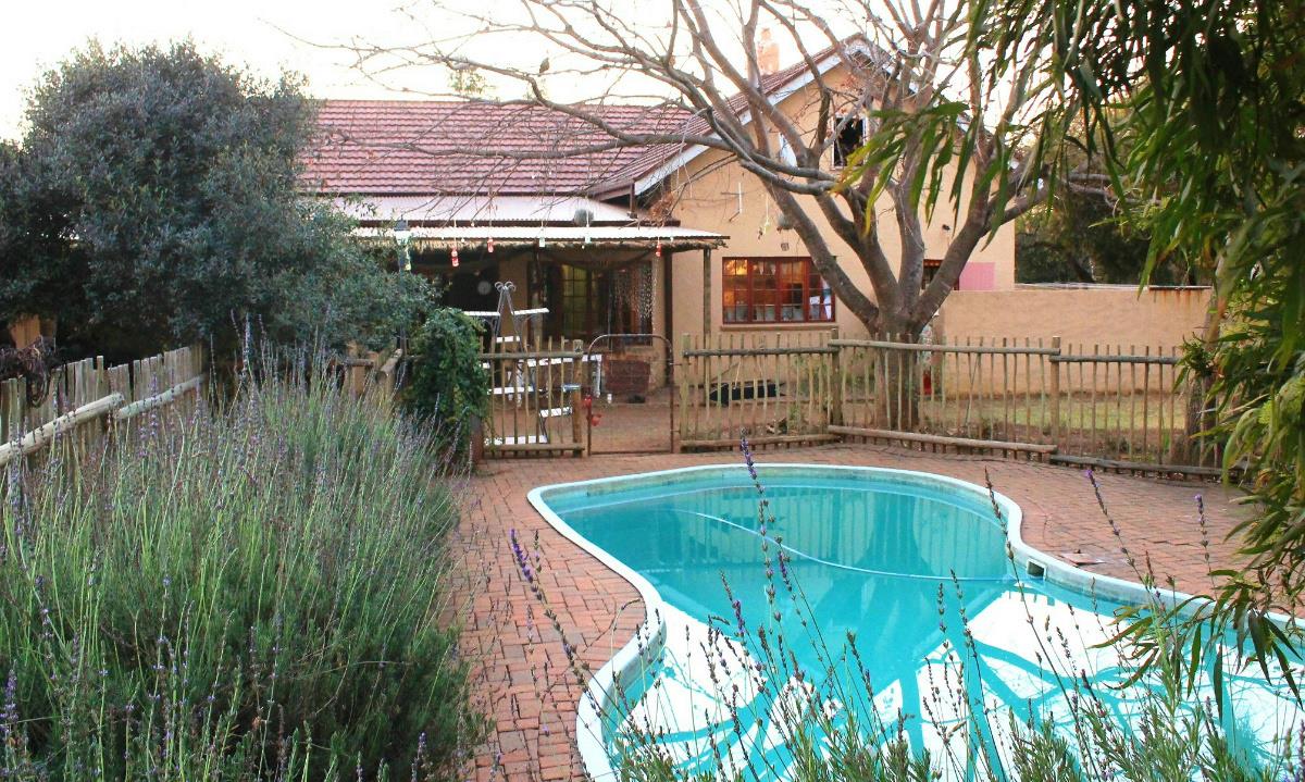 11 Guest Room Guesthouse For Sale | Lydenburg (Mashishing) | 1LY1222182 ...