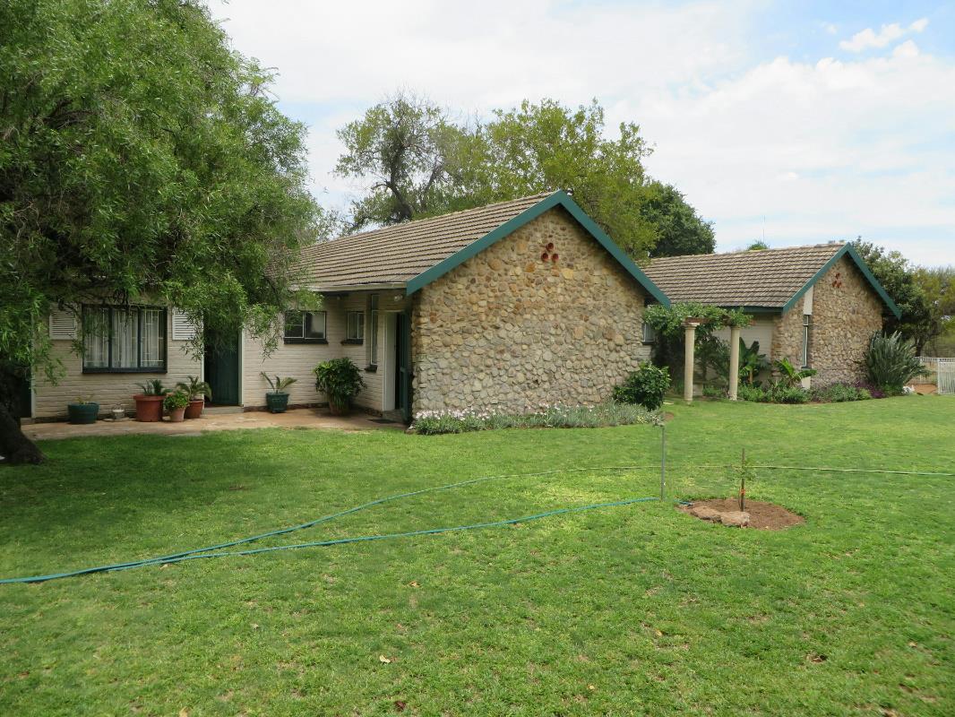 395 hectare Game Farm For Sale Brits 1HR1248517 Pam Golding