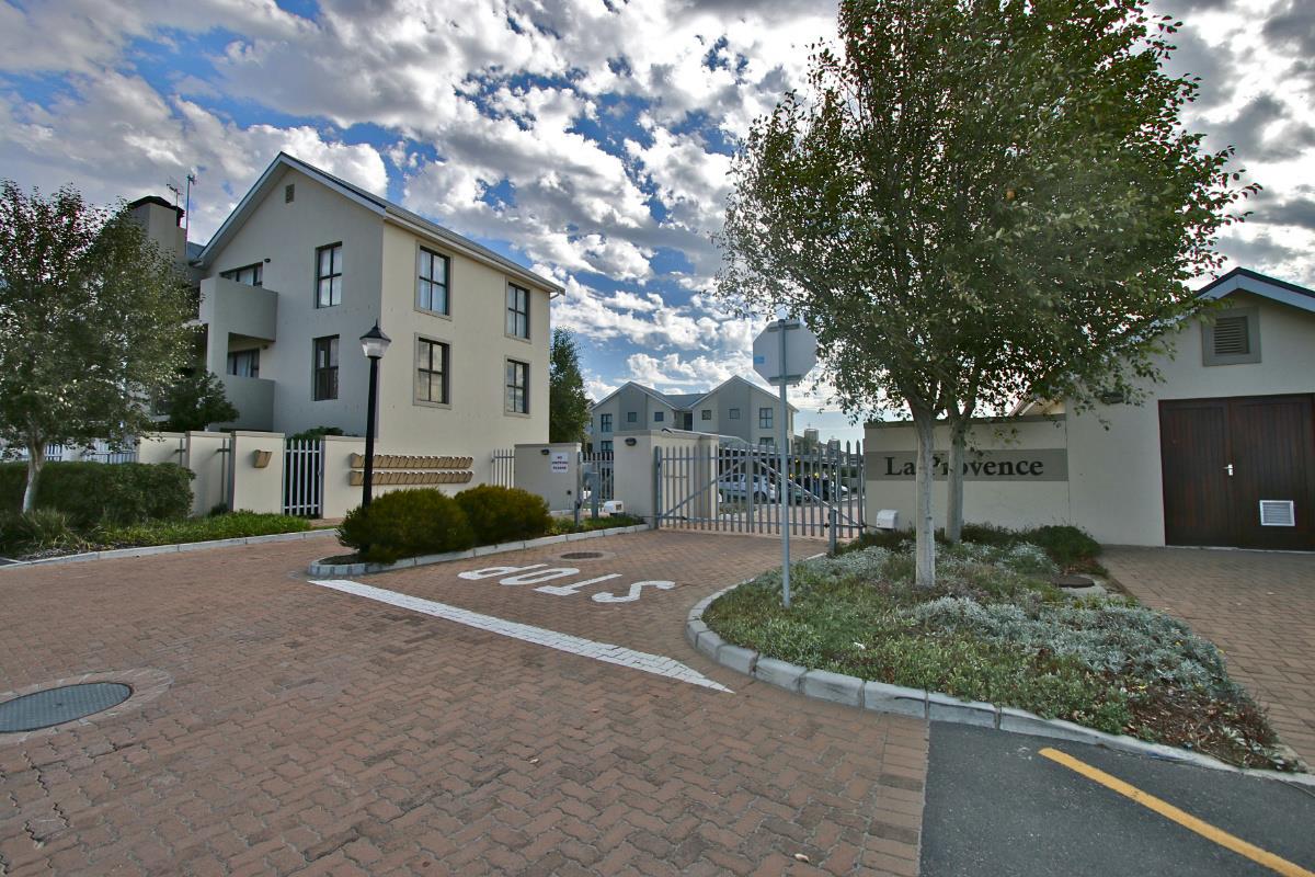 2 Bedroom Apartment For Sale Burgundy Estate 1PLA1602866 Pam