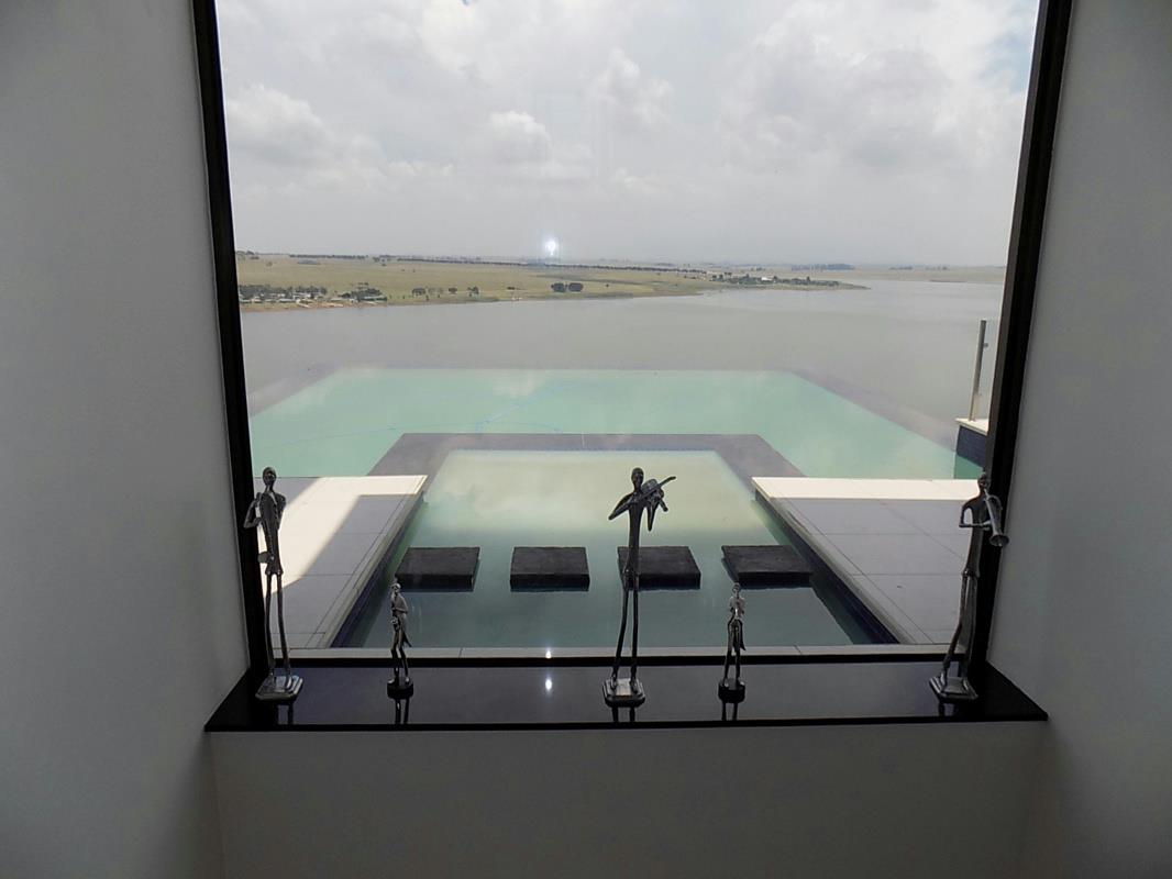 5 bedroom multi-storey house for sale in Bronkhorstbaai