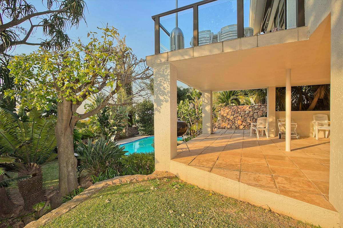 https://listing.pamgolding.co.za/Images/Properties/201607/568279/H/568279_H_2.jpg