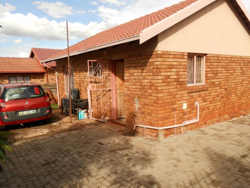 2 Bedroom House For Sale Rustenburg 1RU1303838 Pam Golding Properties