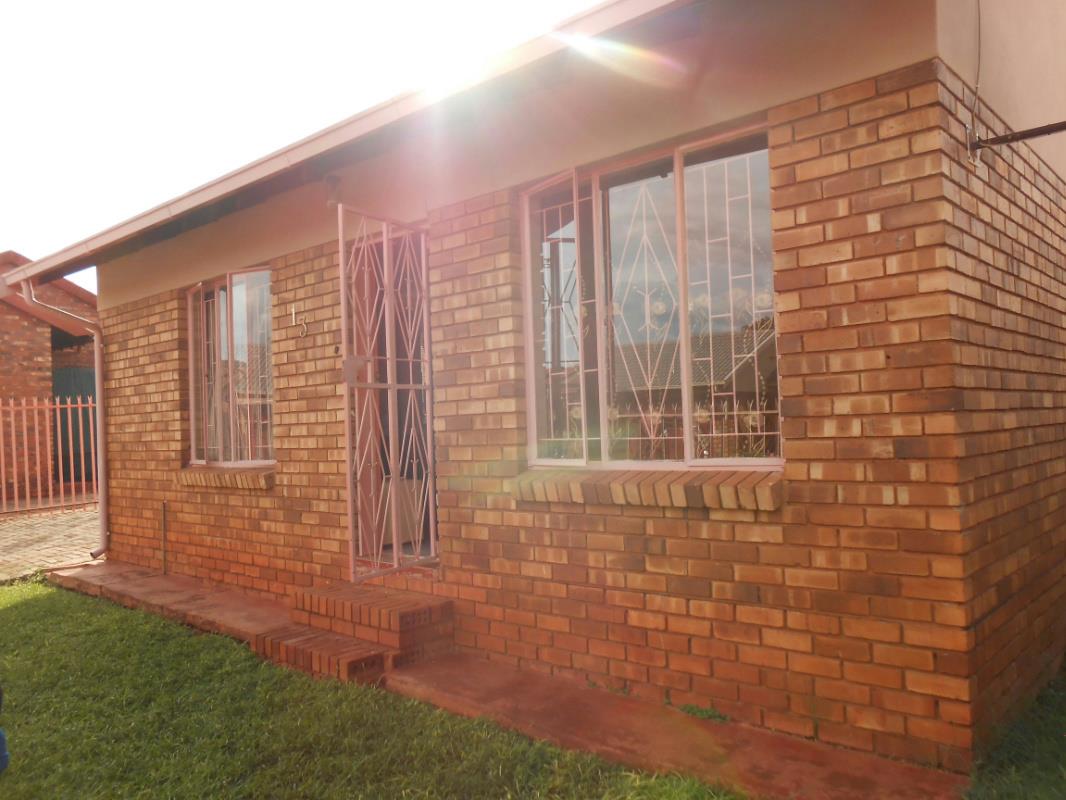 2 Bedroom House For Sale Rustenburg 1RU1303838 Pam Golding Properties