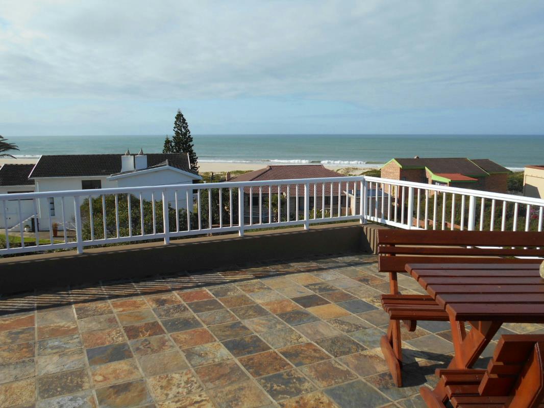 5 Bedroom House For Sale Paradise Beach (Jeffreys Bay) 1JF1320806
