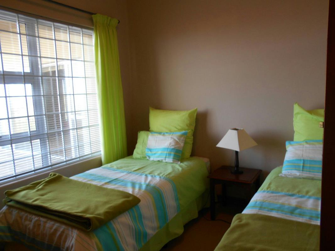 5 Bedroom House For Sale Paradise Beach (Jeffreys Bay) 1JF1320806