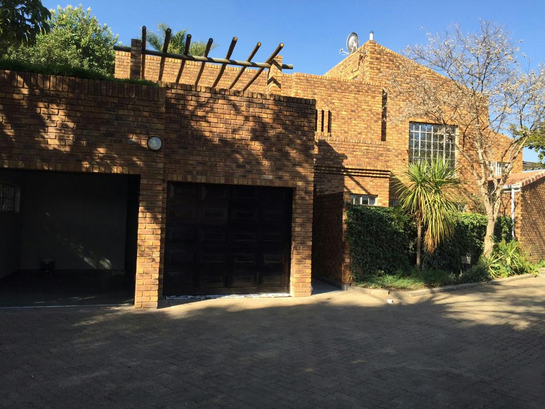 3 bedroom house for sale in Brooklyn (Pretoria East)