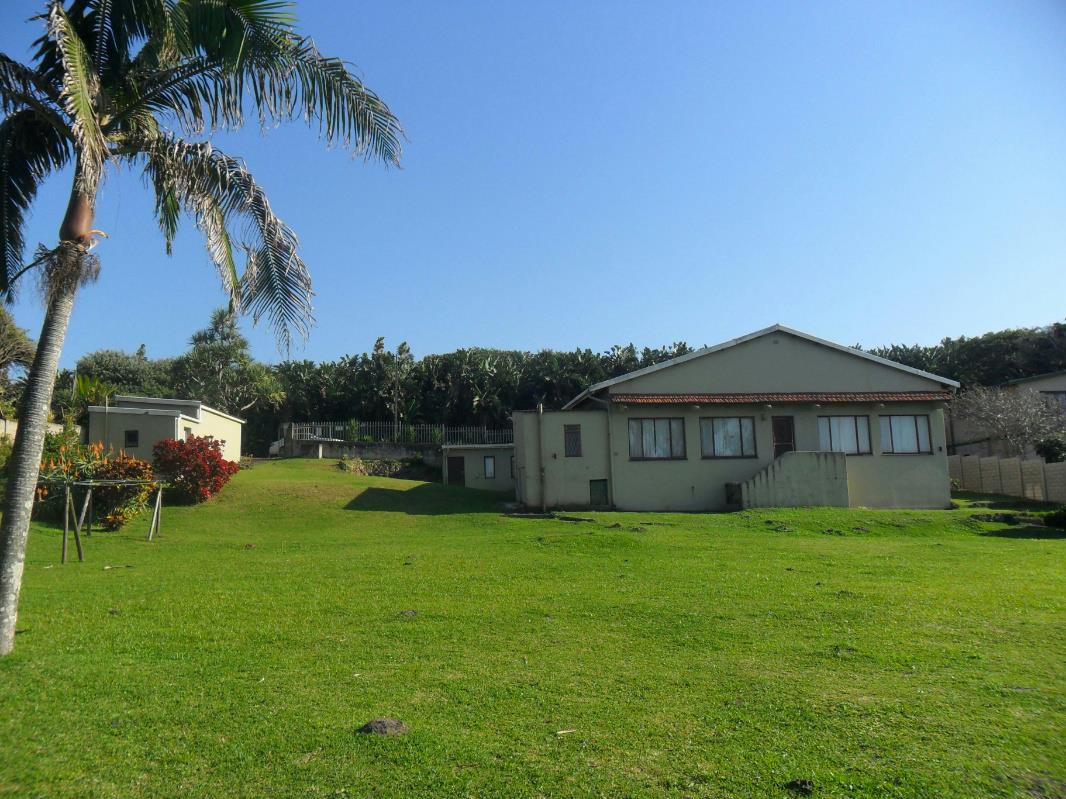 4 bedroom house for sale in Glenmore Beach