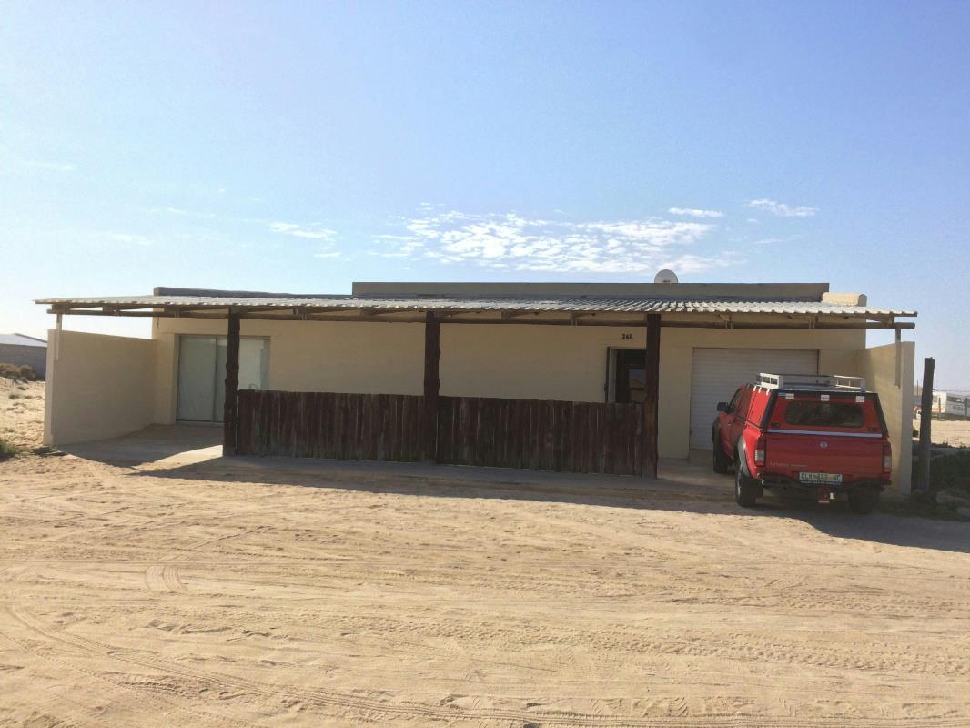 369 m&sup2; commercial office for sale in Port Nolloth