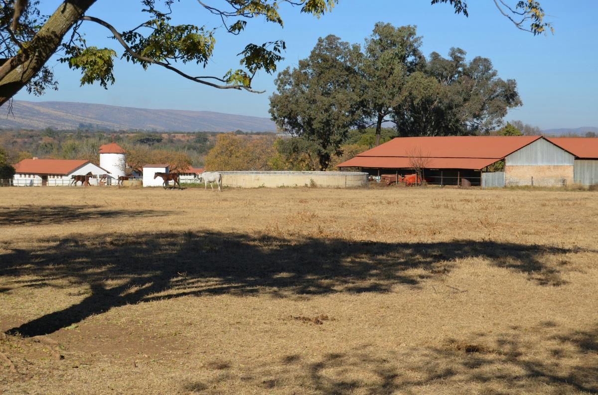 16 hectare Residential Vacant Land For Sale Hekpoort 1HR1326089