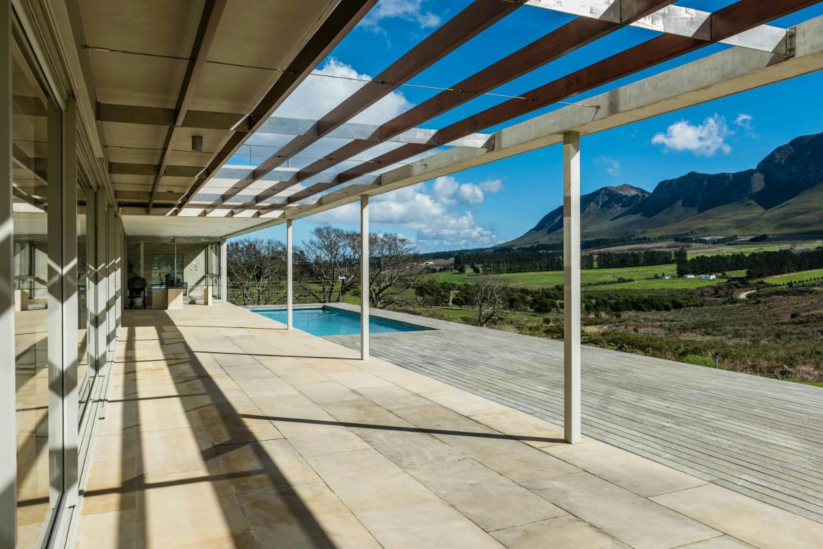 60 hectare Wine Farm For Sale HemelenAarde Valley ST1335326 Pam