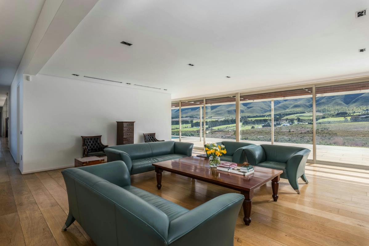 60 hectare Wine Farm For Sale HemelenAarde Valley ST1335326 Pam