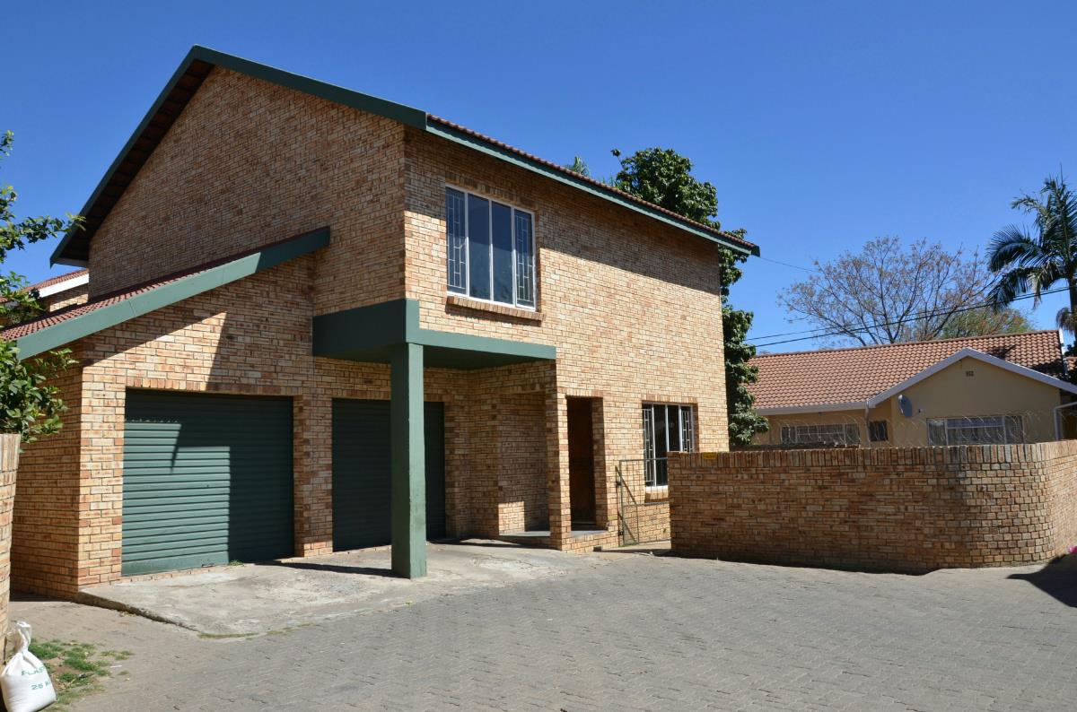 3 Bedroom House To Rent Rustenburg 1RU1335493 Pam Golding Properties