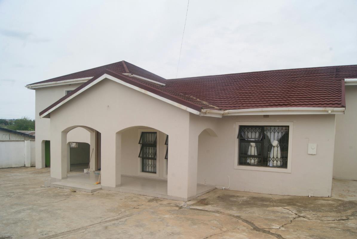 4 Bedroom House For Sale Fairview (Swaziland) 3SZ1348602 Pam
