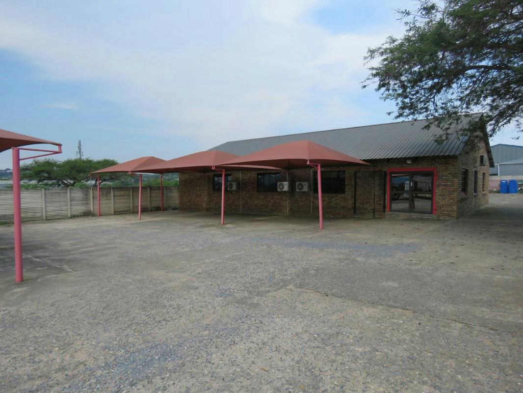 1980 m2 Commercial Industrial Property For Sale White River
