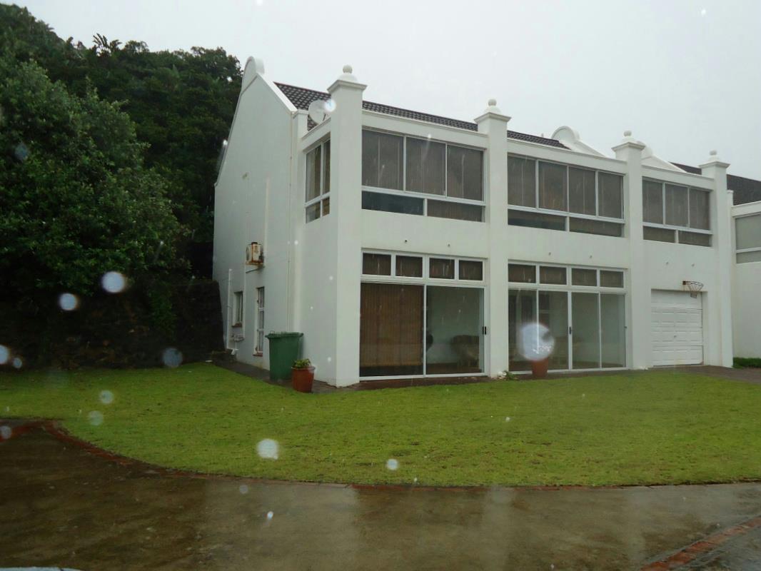 3 bedroom security estate home for sale in Port Edward