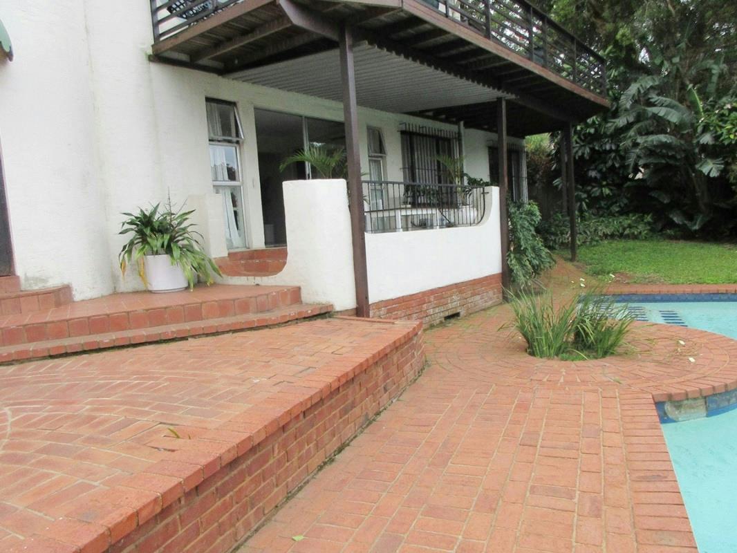 2 bedroom cottage to rent in La Lucia