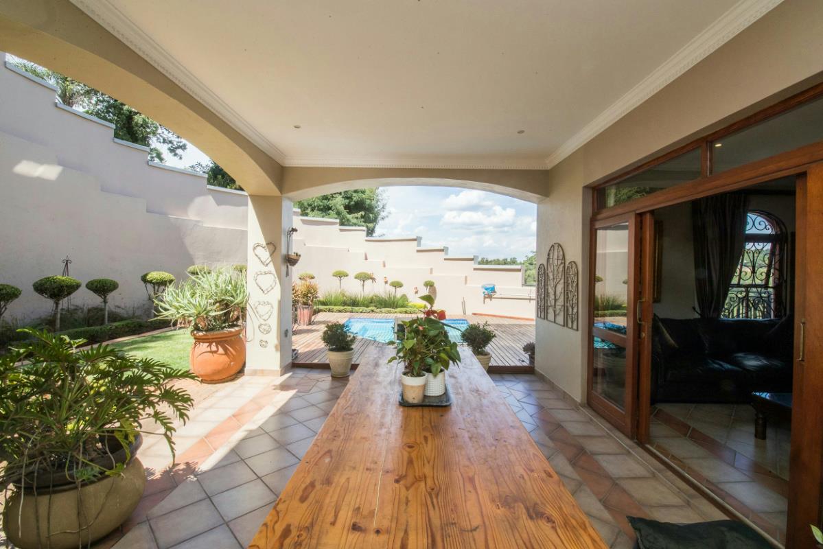 5 Bedroom Multistorey House For Sale Waterkloof Ridge PT1546635