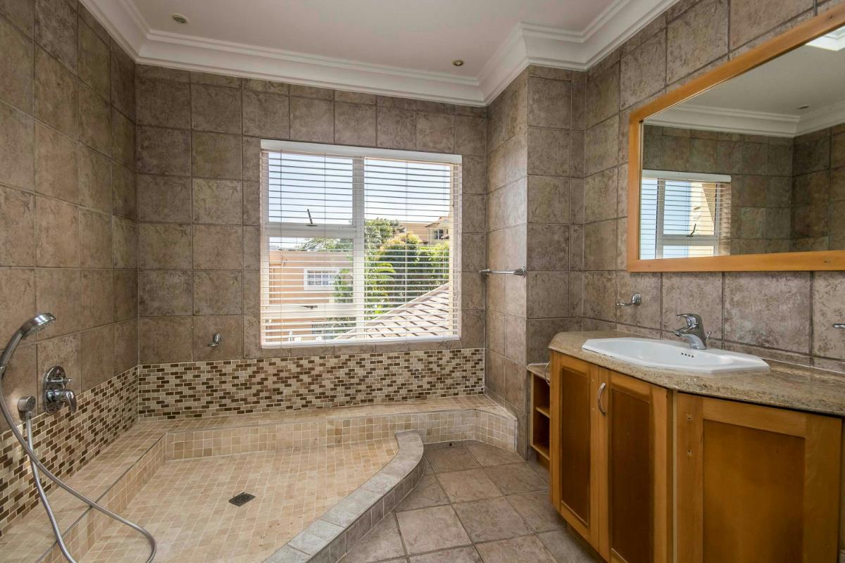 5 Bedroom Doublestorey House For Sale uMhlanga Rocks 1ND1359232