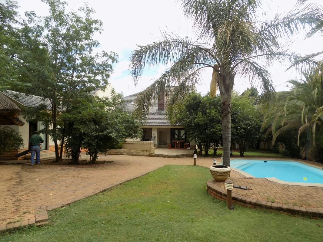 3 Bedroom House For Sale Waverley (Bloemfontein) 1BX1365984 Pam