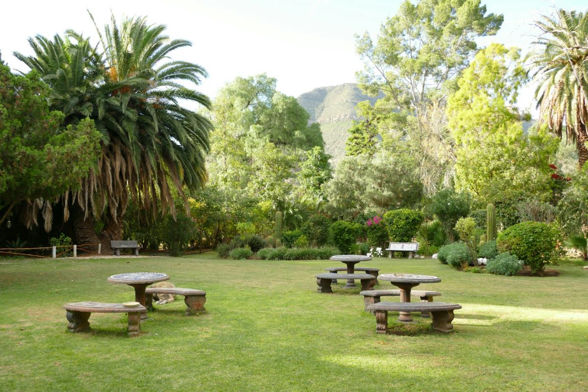 3Star 8 Guest Room Guesthouse For Sale 1KK1376336