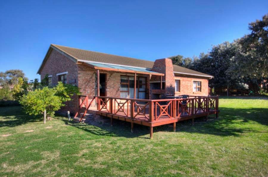 3 Bedroom Cottage For Sale Boknesstrand 1KO1612154 Pam Golding