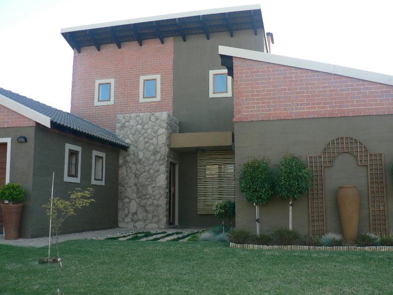 3 bedroom security estate home for sale in Waterval East