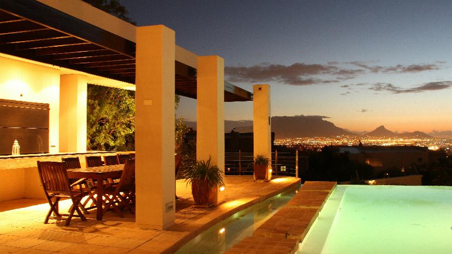 6 bedroom house for sale in Plattekloof