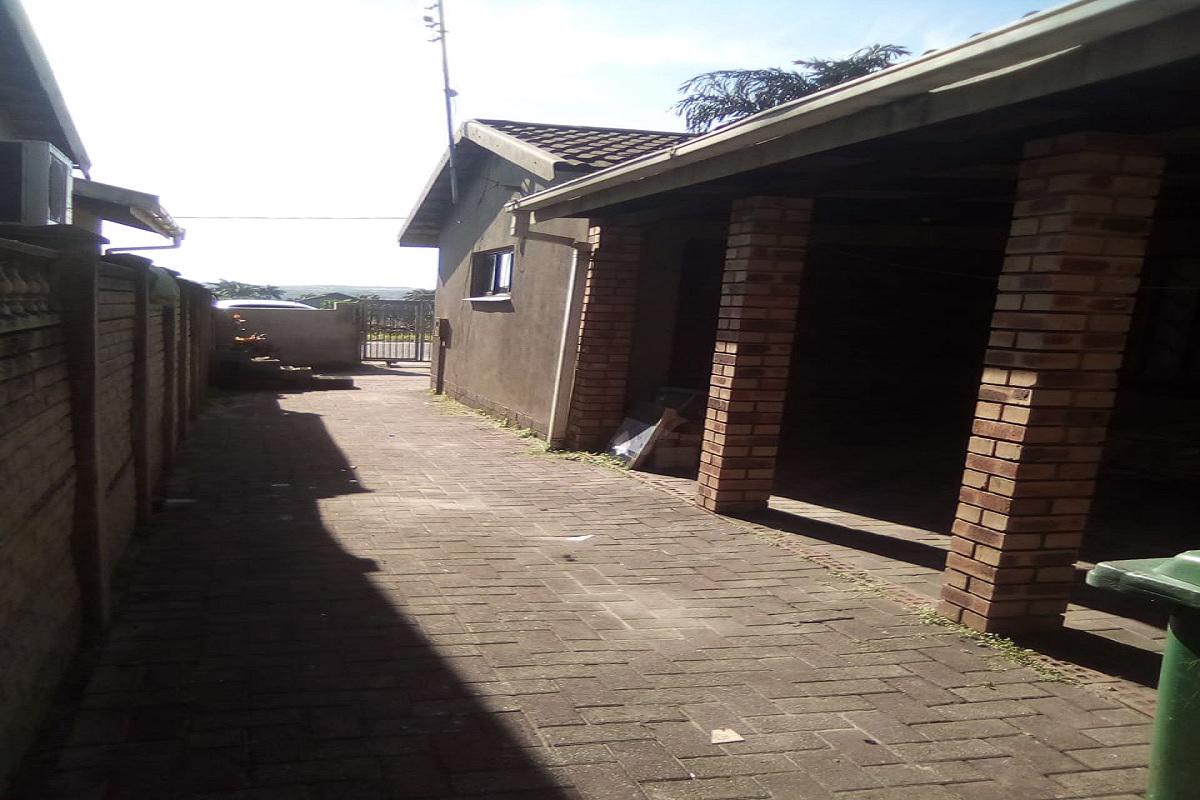 3 Bedroom House For Sale Esikhawini 1RY1379136 Pam Golding Properties