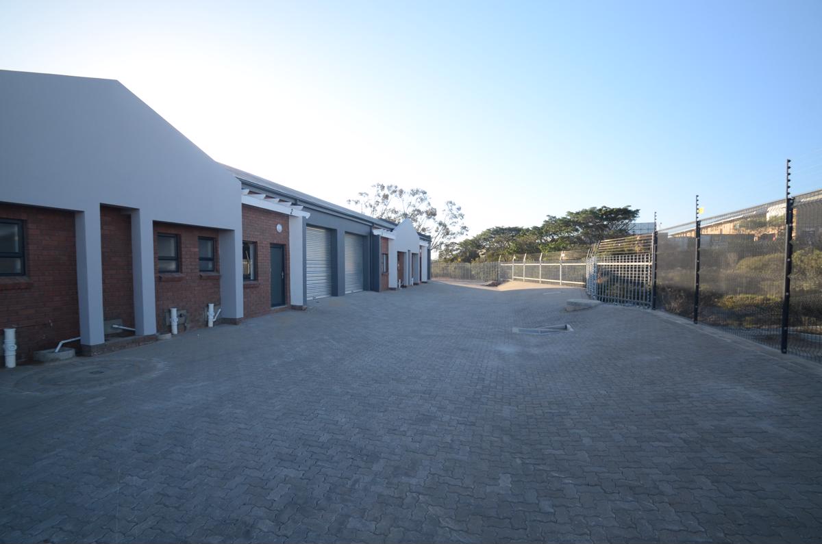 100 m2 Commercial Industrial Property To Rent Fairview (Port