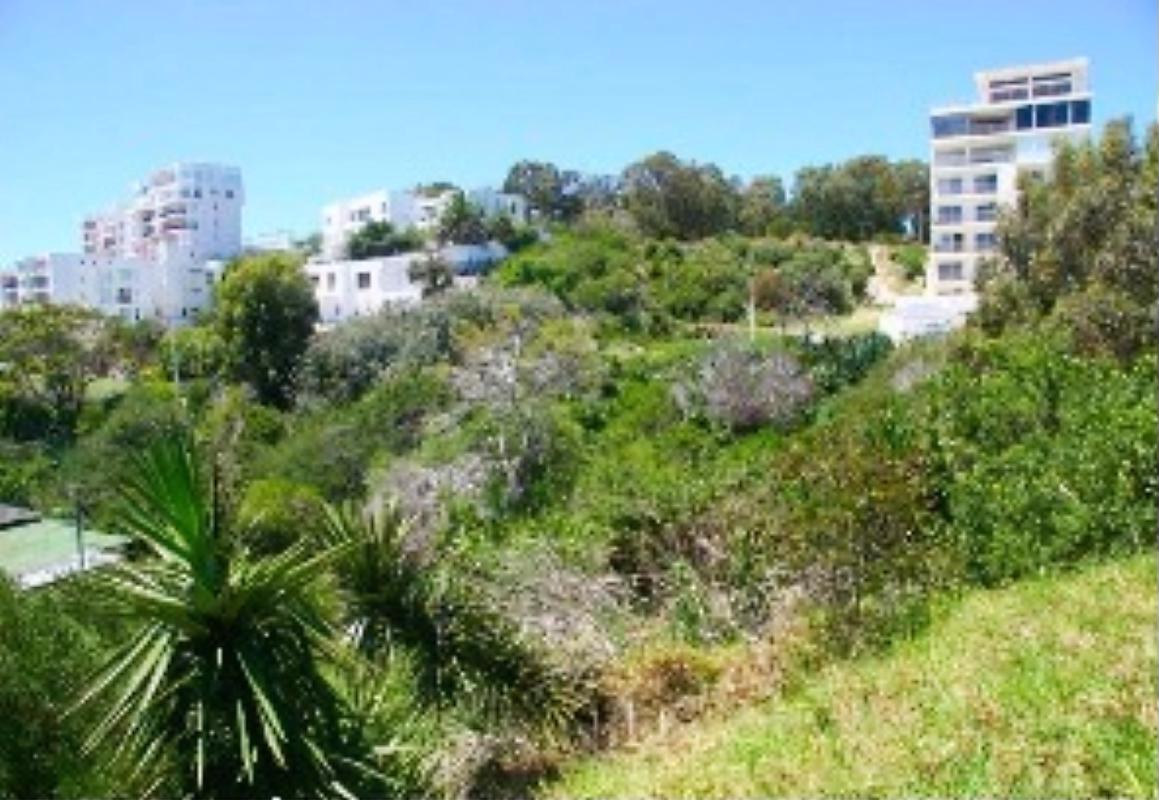 735 m&sup2; residential vacant land for sale in Summerstrand