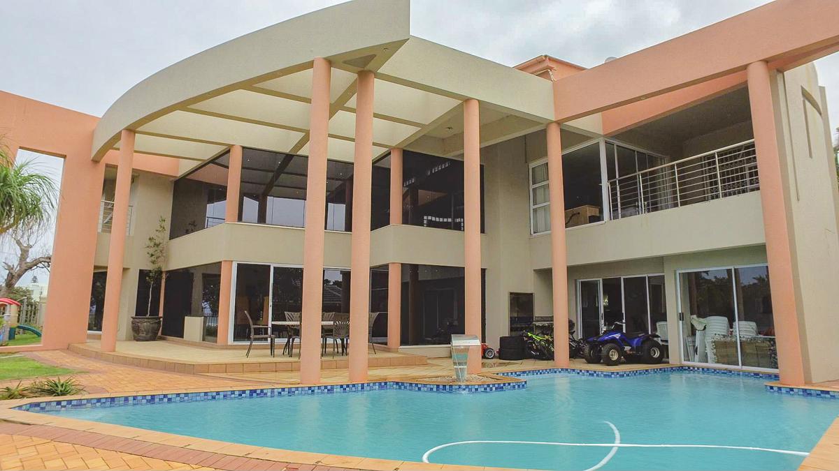 4 Bedroom House For Sale Oslo Beach (Port Shepstone) 1PX1402260