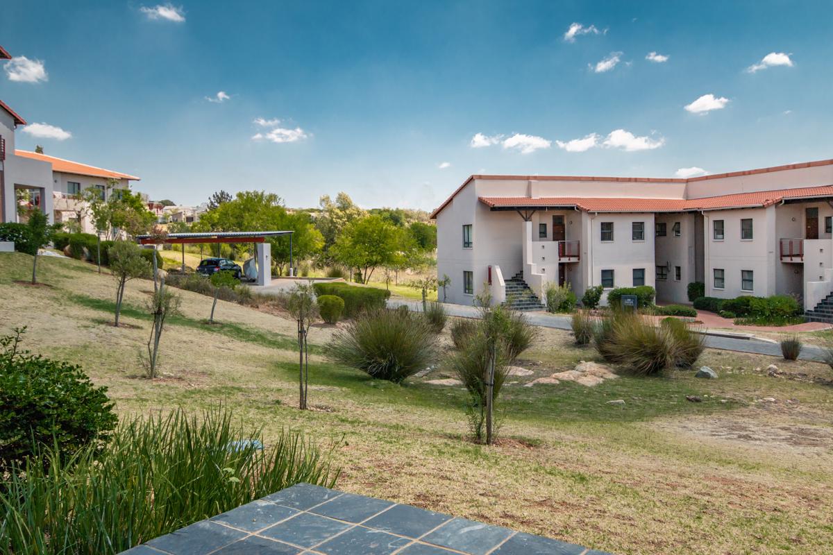 1 Bedroom Apartment For Sale Jackal Creek Golf Estate 1RG1404453