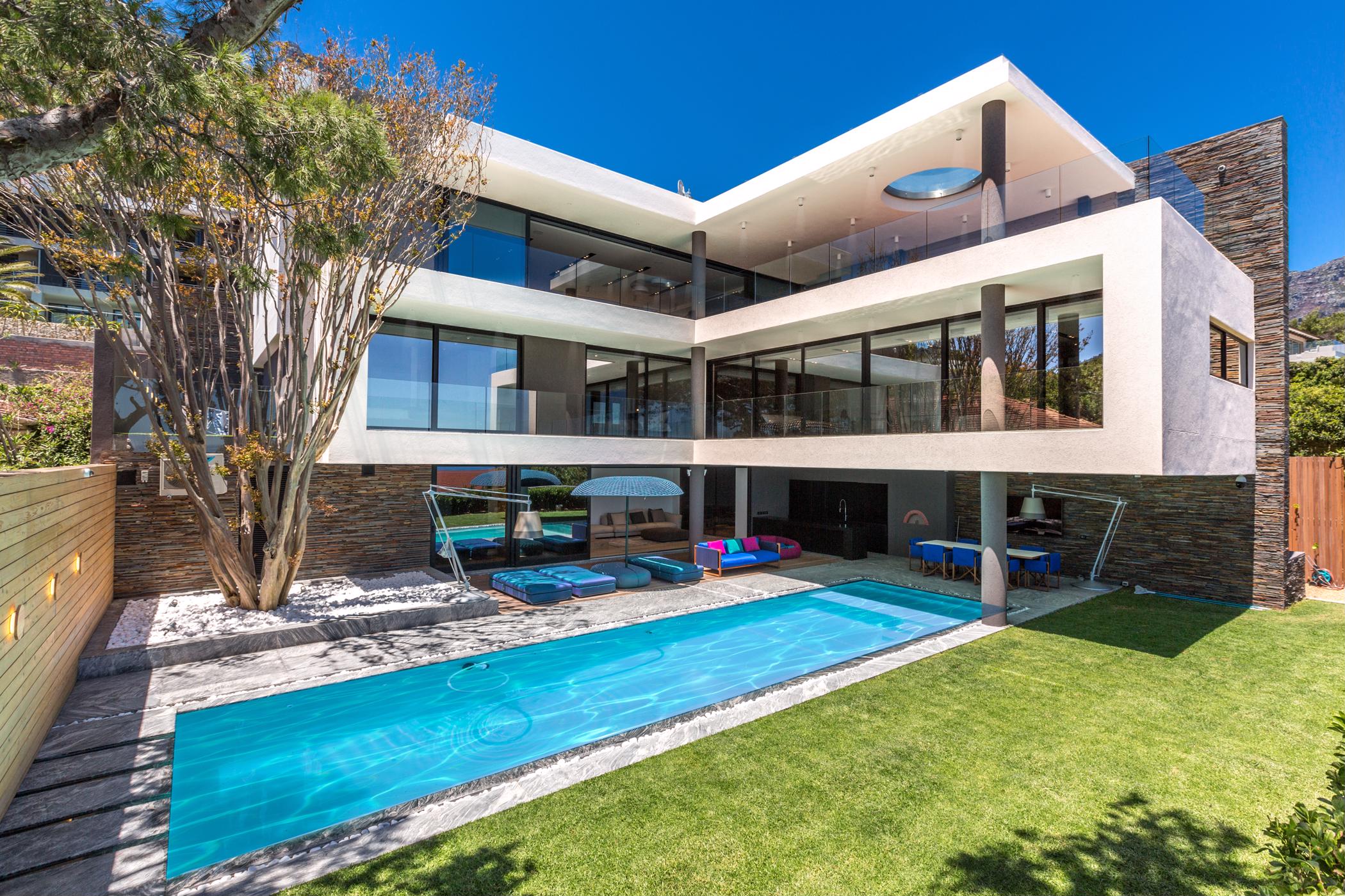 4 bedroom house for sale in Camps Bay
