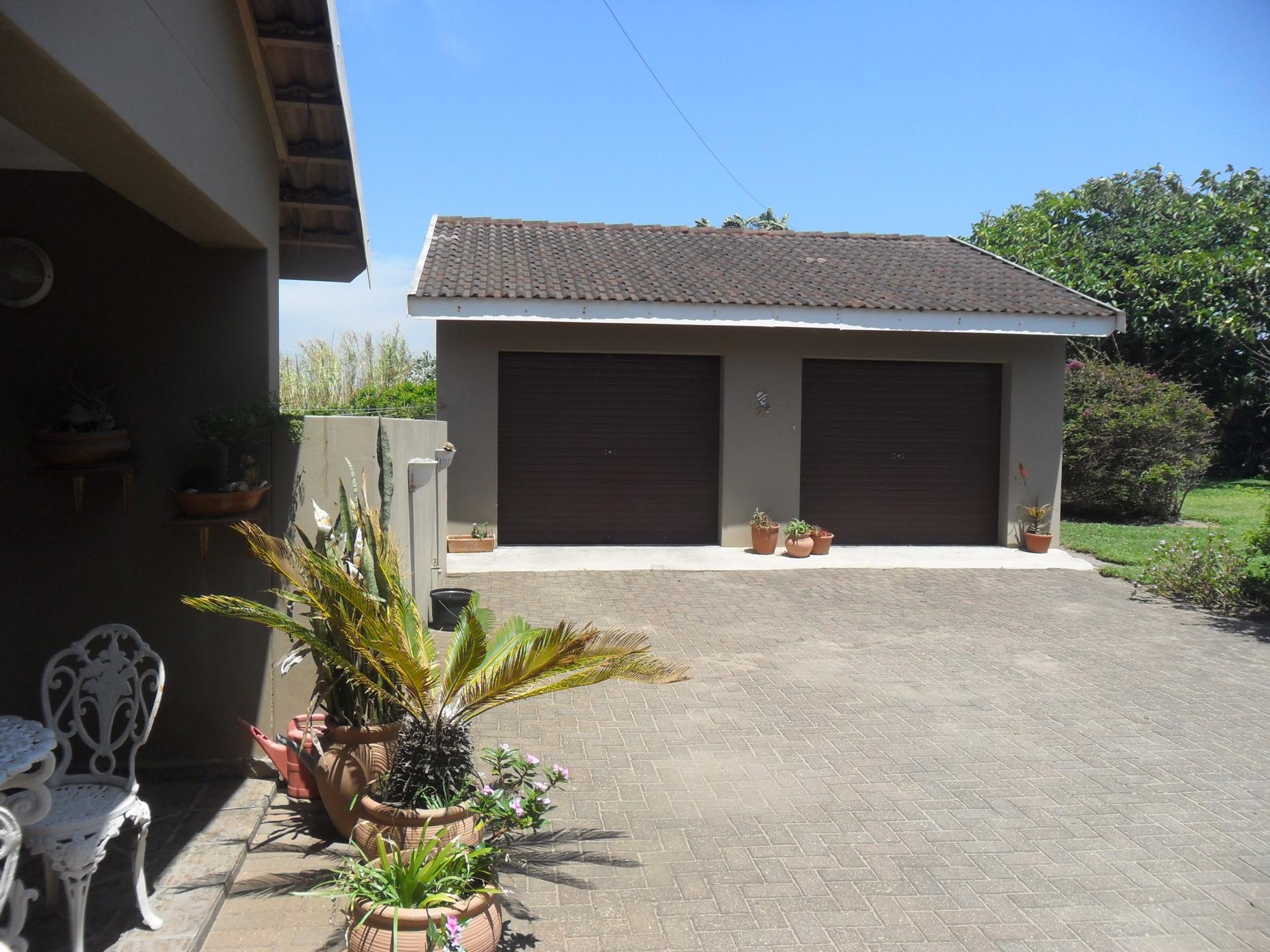 4 Bedroom House For Sale Port Edward 1PD1410551 Pam Golding Properties