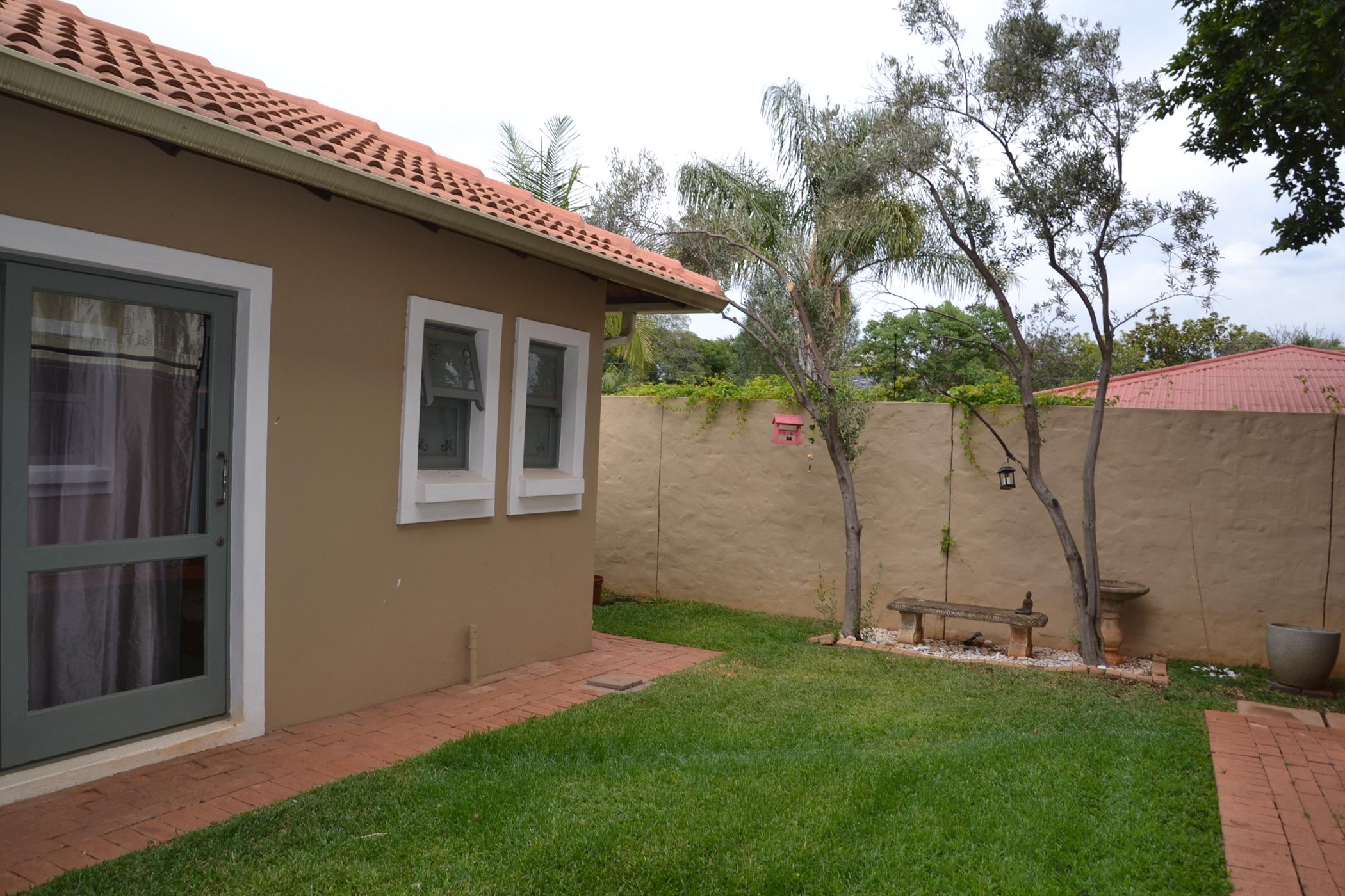 5 Bedroom House For Sale Baileys Muckleneuk PT1408857 Pam Golding