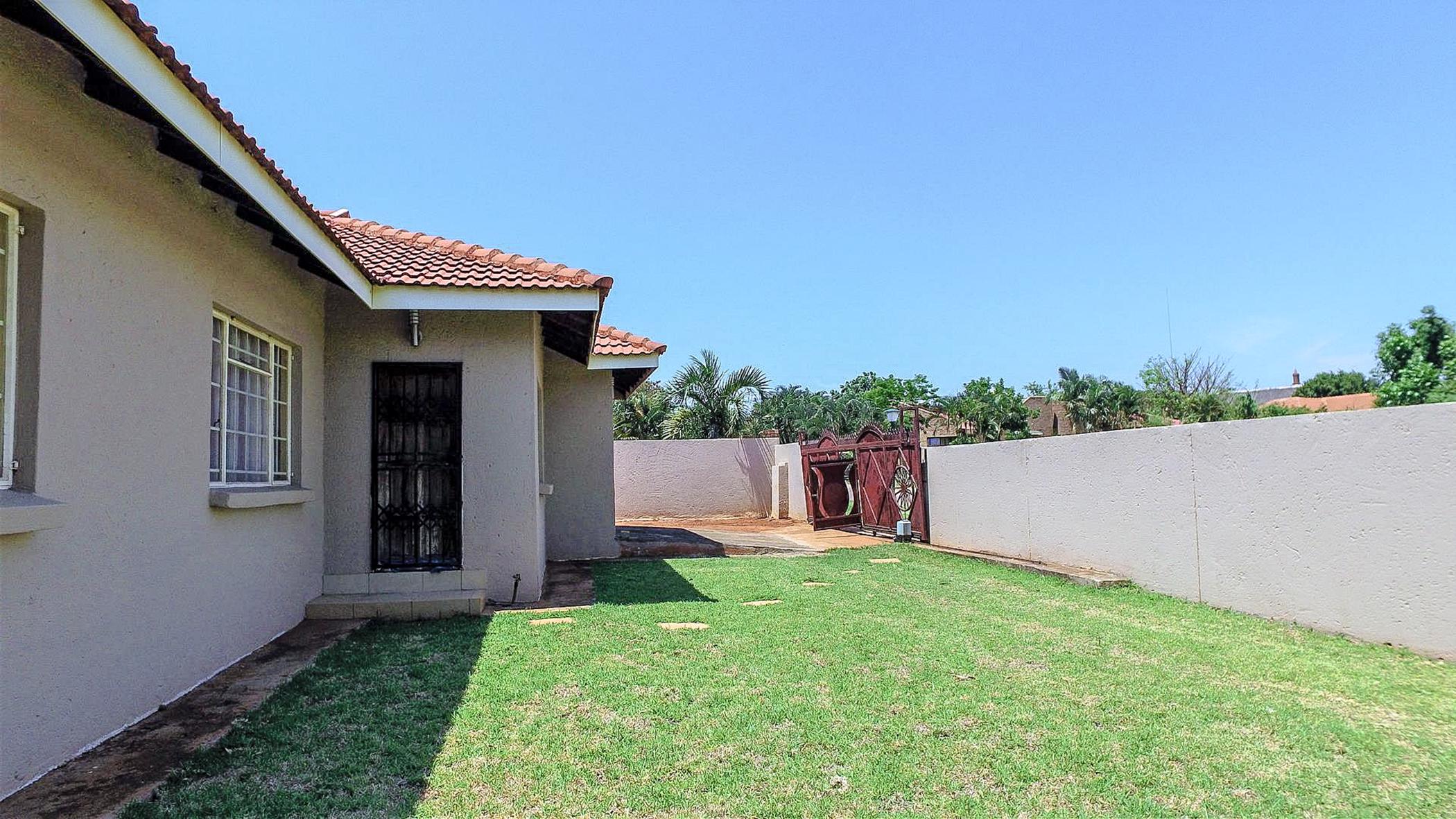 3 Bedroom House For Sale | Malelane | 1NK1400053 | Pam Golding Properties