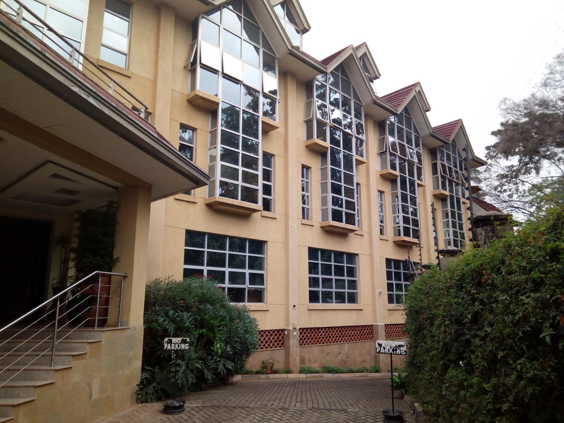 465 m&sup2; commercial office to rent in Kilimani (Kenya)