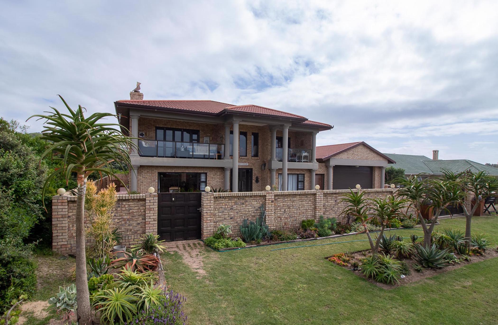 Cannon Rocks 4 Bedroom Houses For Sale Pam Golding Properties