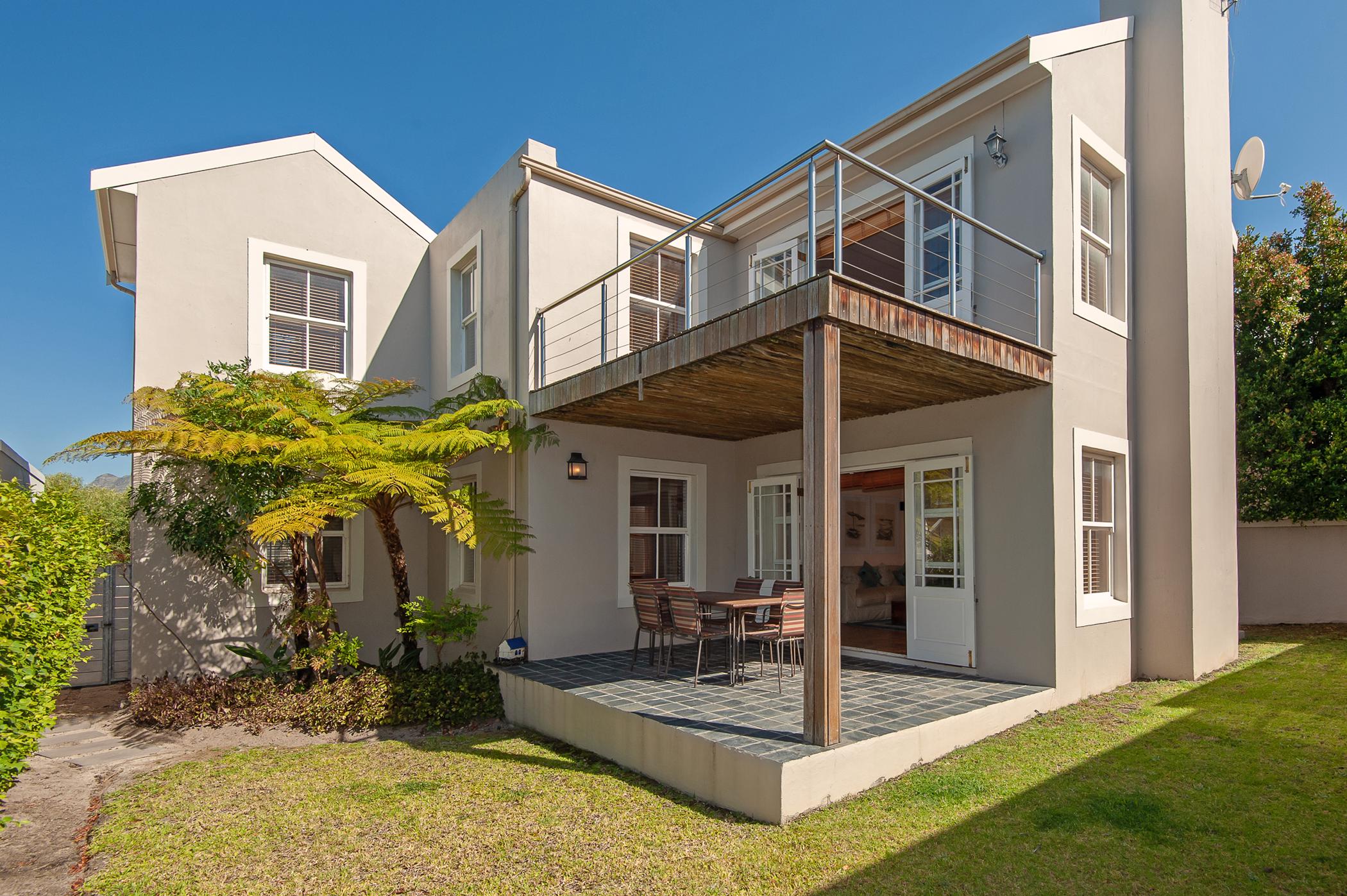 3 Bedroom House For Sale HemelenAarde Estate ON1416074 Pam