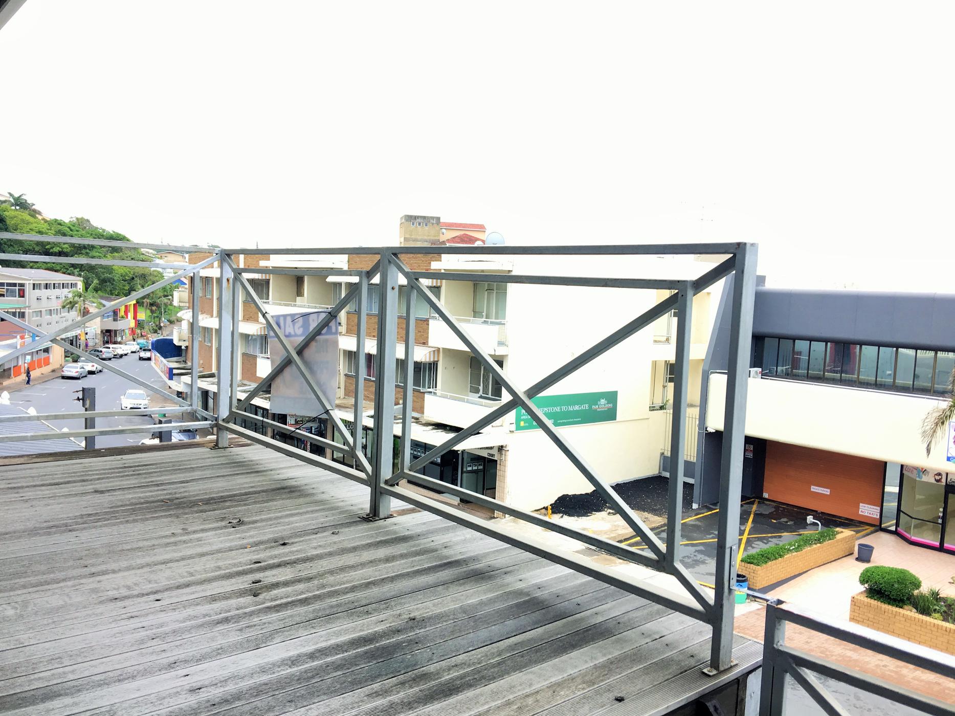 2 Bedroom Apartment For Sale Margate 1PX1418604 Pam Golding