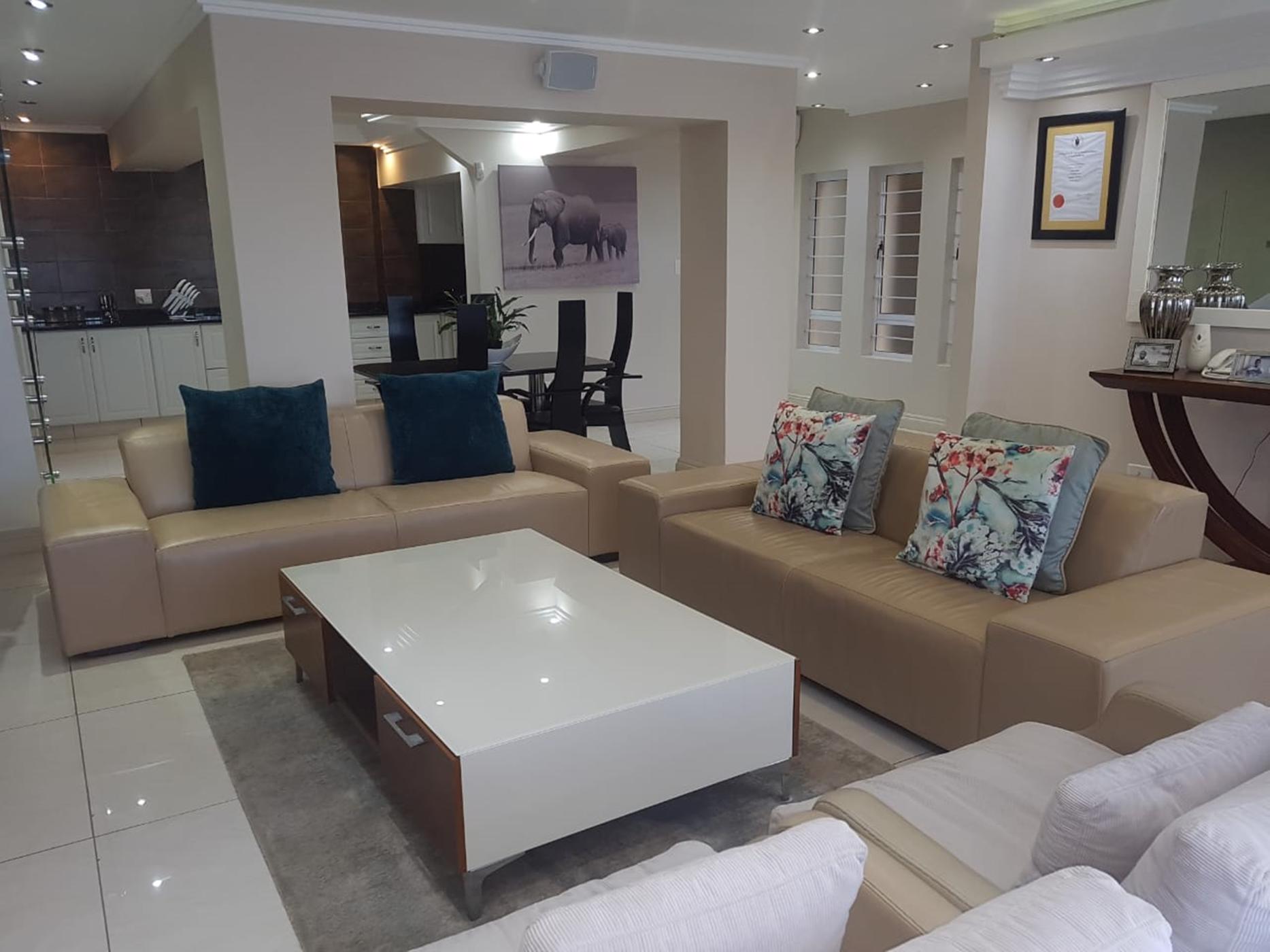 3 bedroom double-storey apartment to rent in Umdloti Beach
